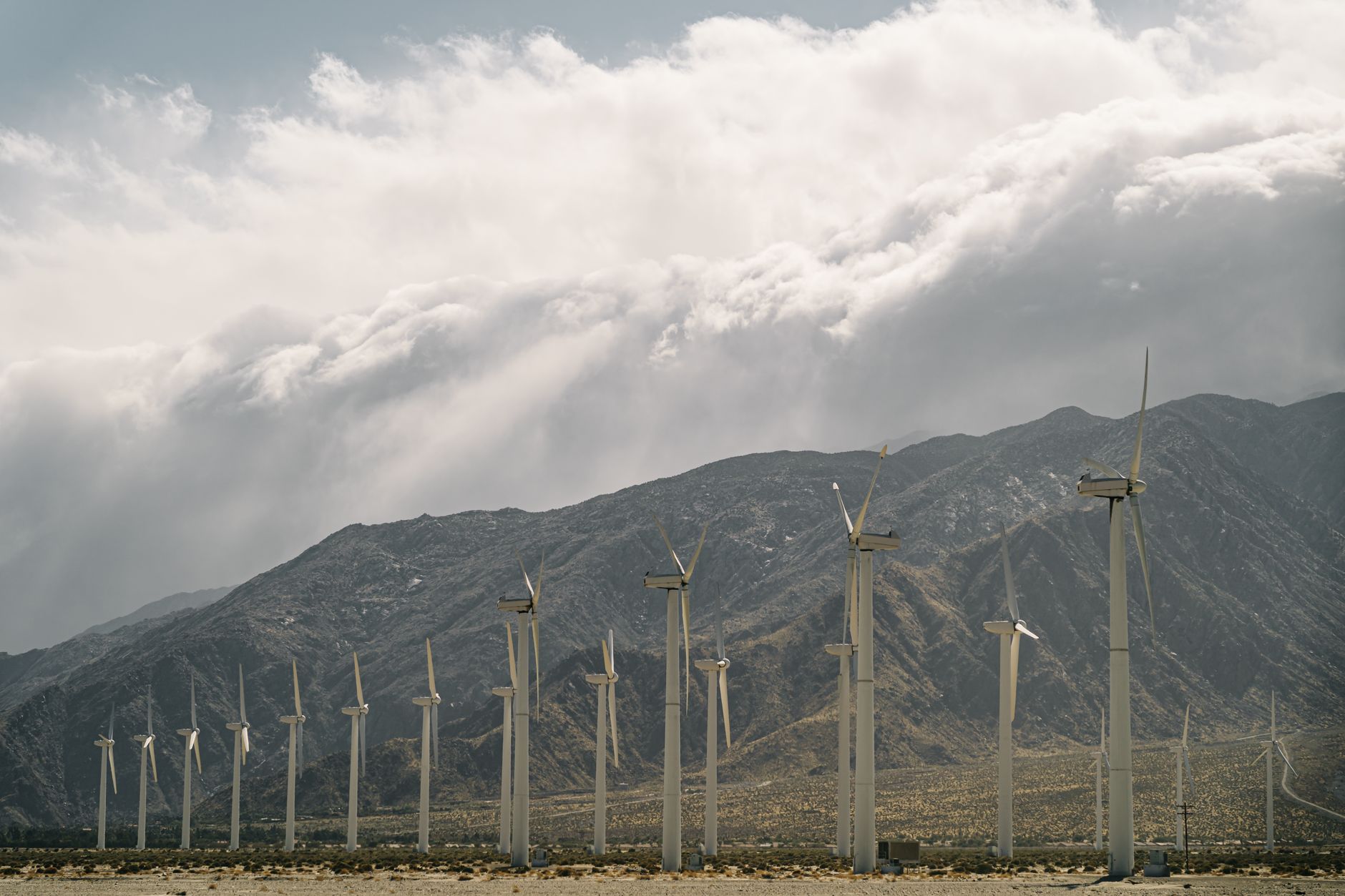 Shifting winds challenge crews battling Rock Fire in Inyo County - Featured image